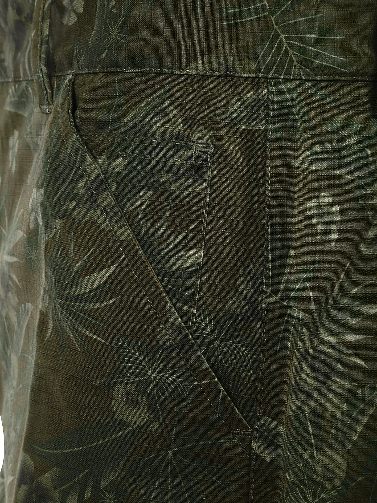 A.P.C. Allover Floral Printed Shorts